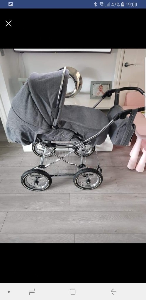 churchill pram grey